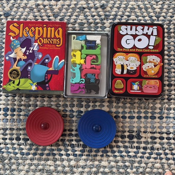 Gamewright card pack (SLEEPING QUEENS, WIG OUT, SUSHI GO, CAT STACK) w/ bonus! - Picture 1 of 2
